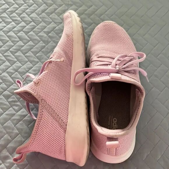 Adidas Lilac slip on memory foam shoes. Size 8 - Picture 4 of 5